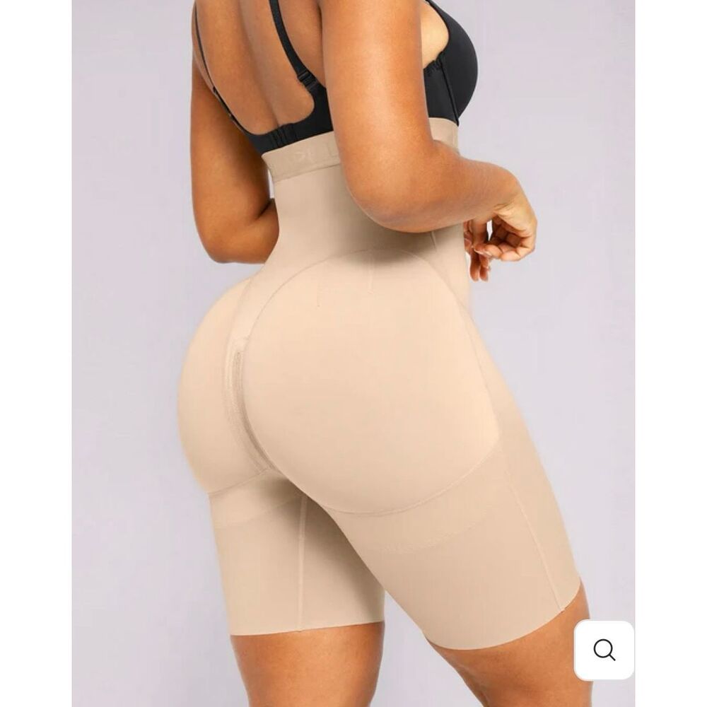 ShapeLLX Medium NWT BOOT-YEAH SilkSculpt High-Waisted Short shape wear nude